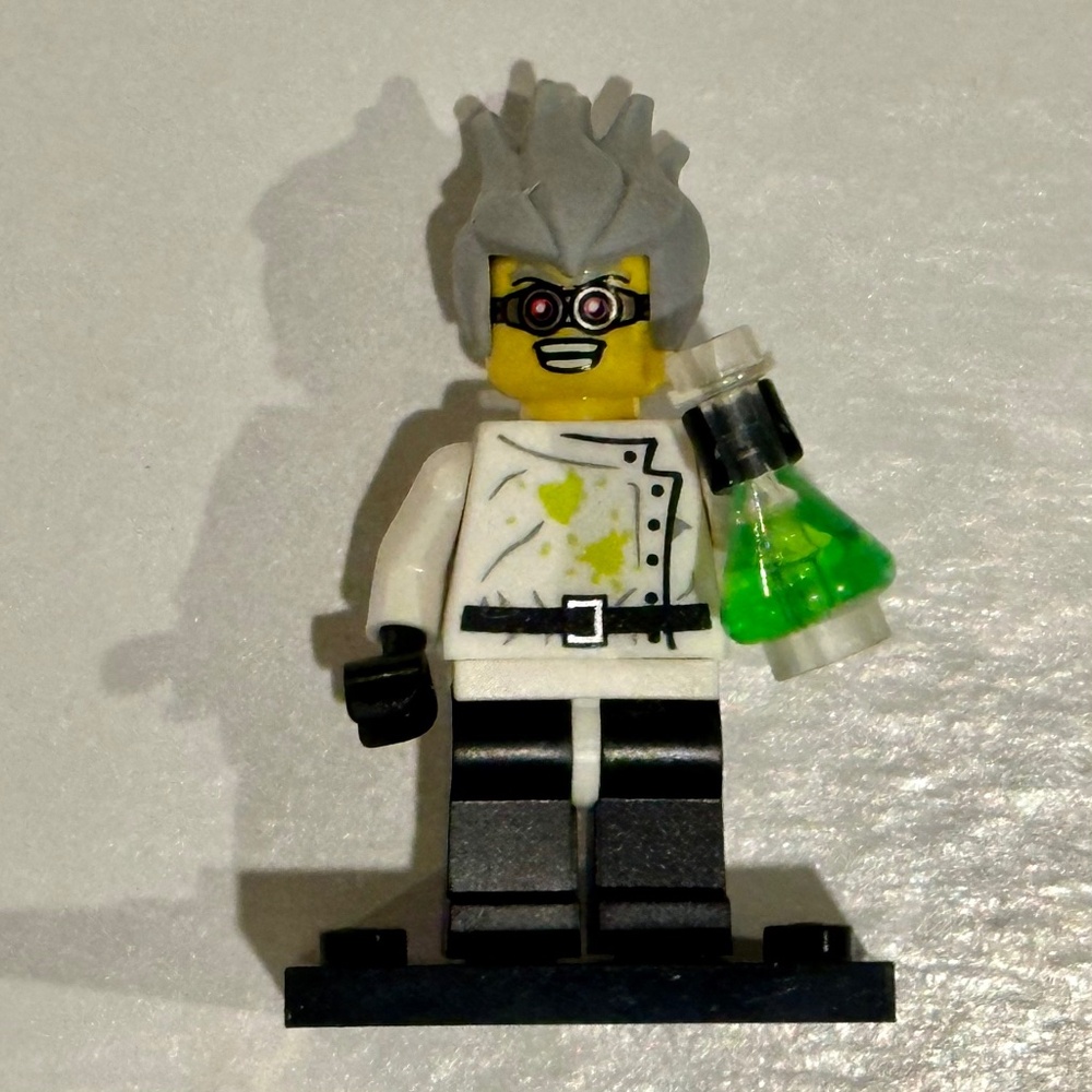 LEGO 🧪 Crazy Scientist Minifigure Mad Wild Hair, Green Beaker & Stand  Series 4